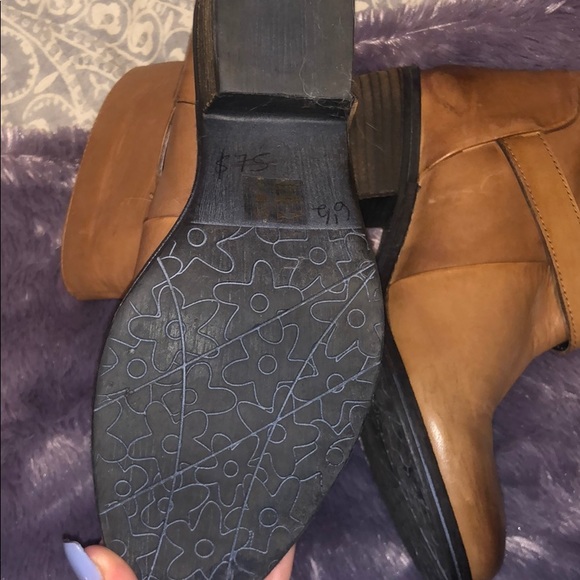 Artie Brown- tan leather boots - Picture 3 of 4